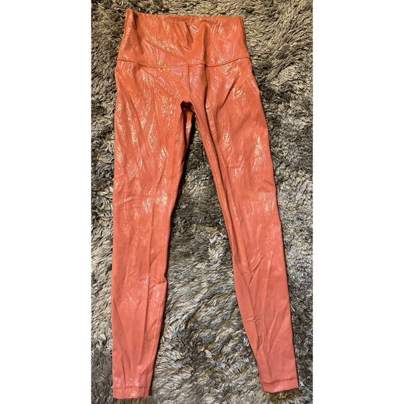 lululemon Wunder Under HR Tight 28"Shine, Size 4 - Picture 3 of 9